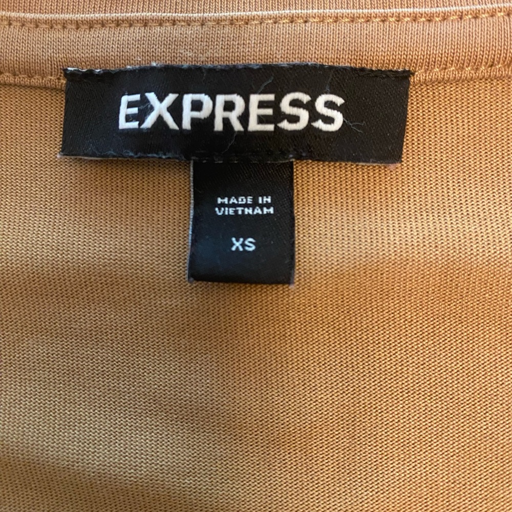 Express Gold long cardigan great for layering. - Picture 2 of 7